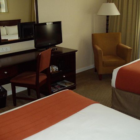 Hotel Garden Court Or Tambo International Airport à Kempton Park Extérieur photo