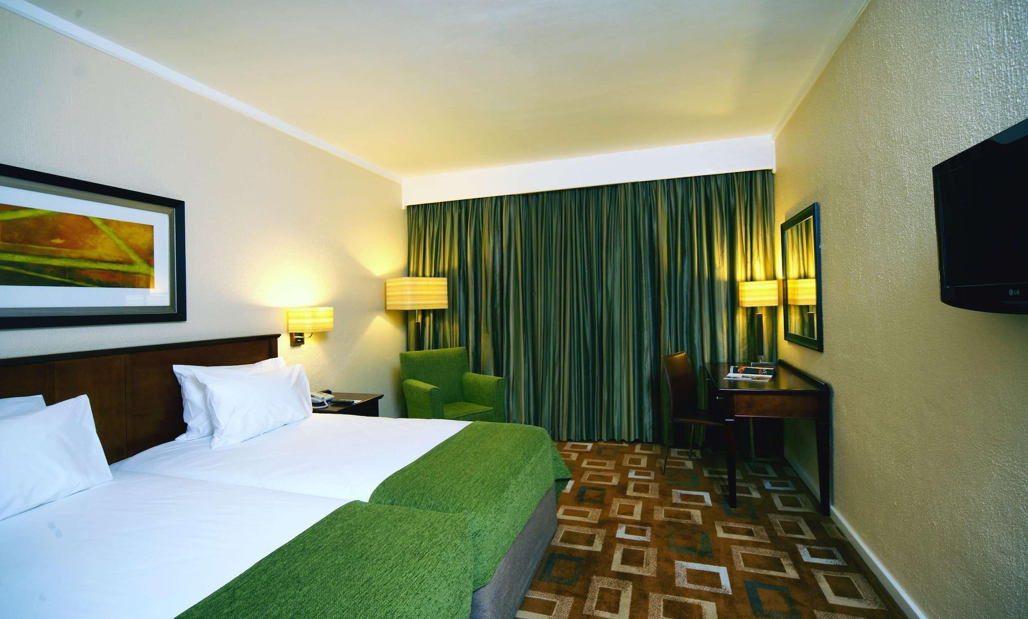 Hotel Garden Court Or Tambo International Airport à Kempton Park Extérieur photo