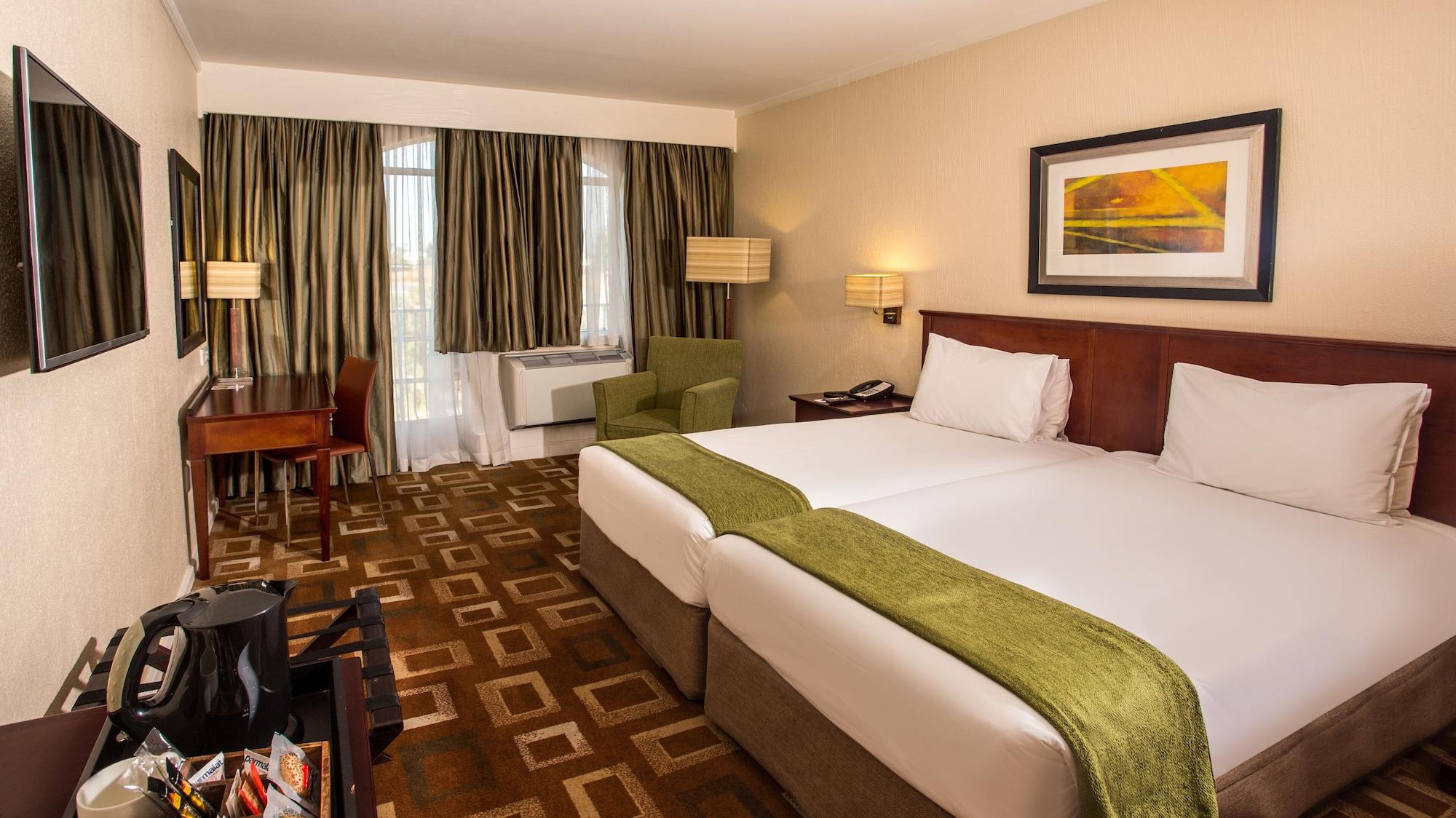 Hotel Garden Court Or Tambo International Airport à Kempton Park Extérieur photo
