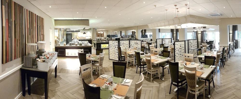 Hotel Garden Court Or Tambo International Airport à Kempton Park Extérieur photo