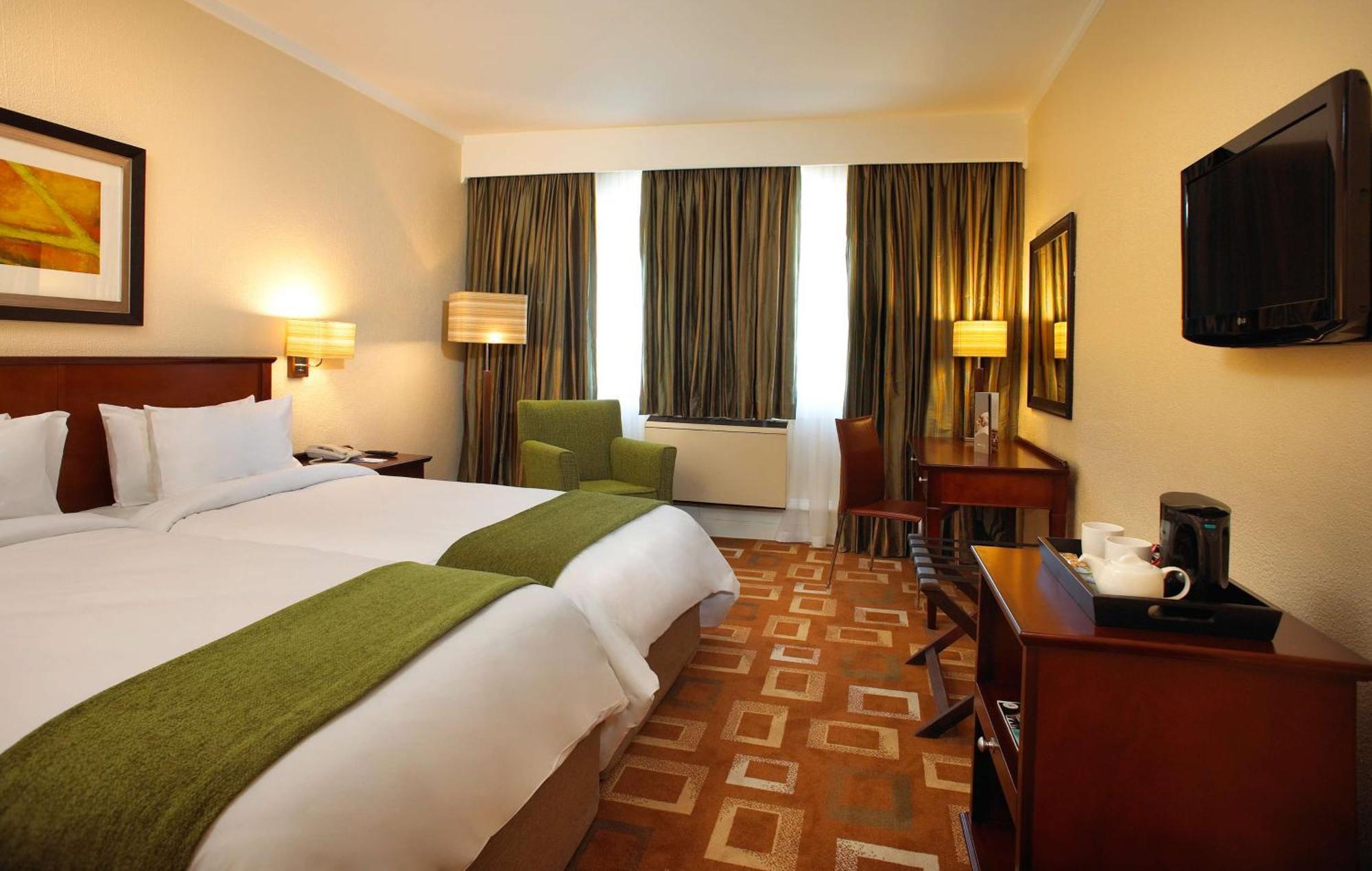 Hotel Garden Court Or Tambo International Airport à Kempton Park Extérieur photo