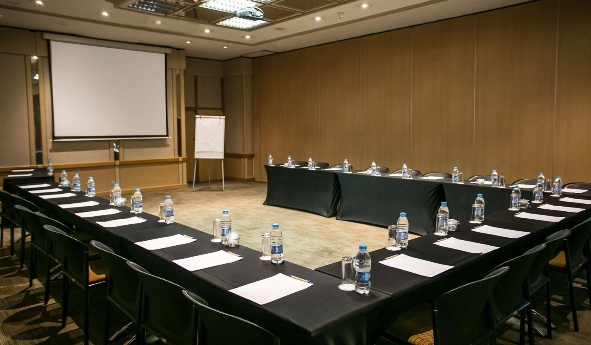 Hotel Garden Court Or Tambo International Airport à Kempton Park Extérieur photo