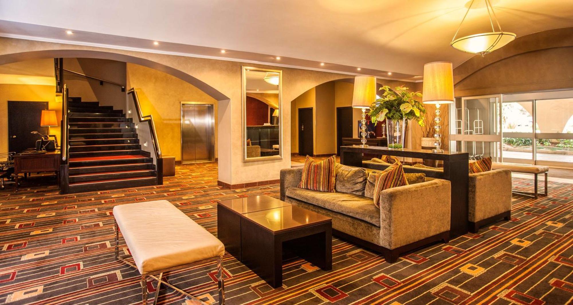 Hotel Garden Court Or Tambo International Airport à Kempton Park Extérieur photo