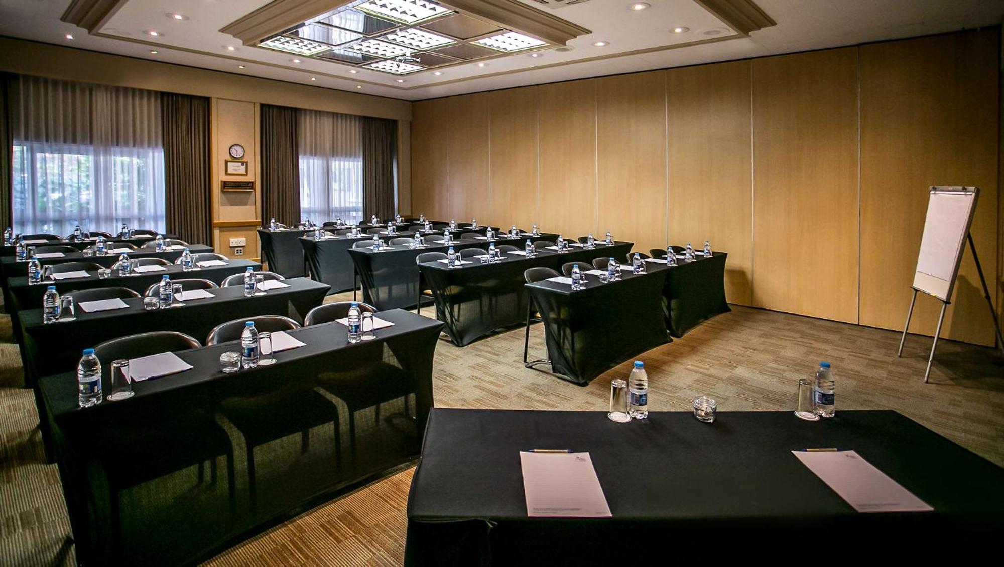 Hotel Garden Court Or Tambo International Airport à Kempton Park Extérieur photo