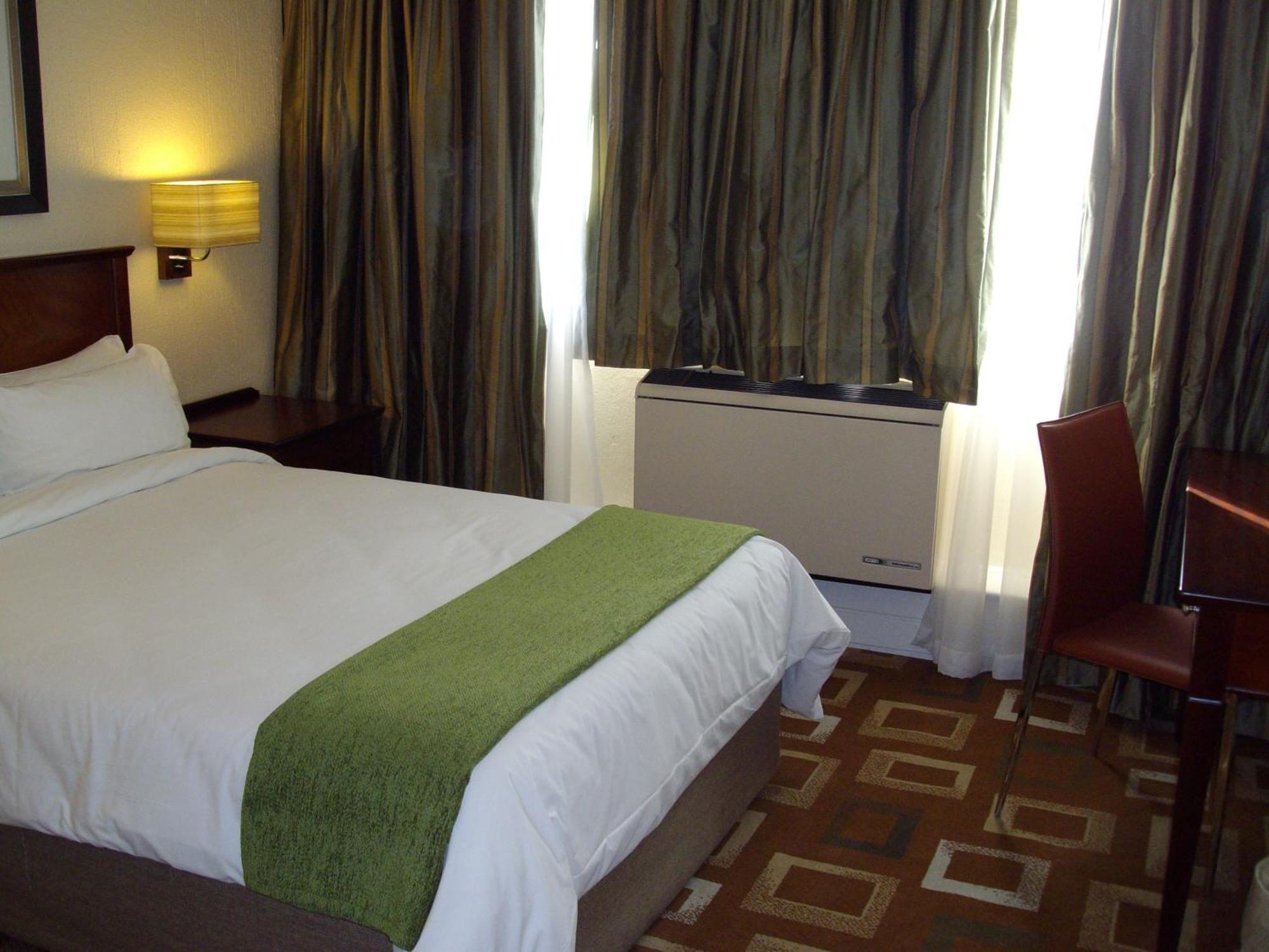 Hotel Garden Court Or Tambo International Airport à Kempton Park Extérieur photo