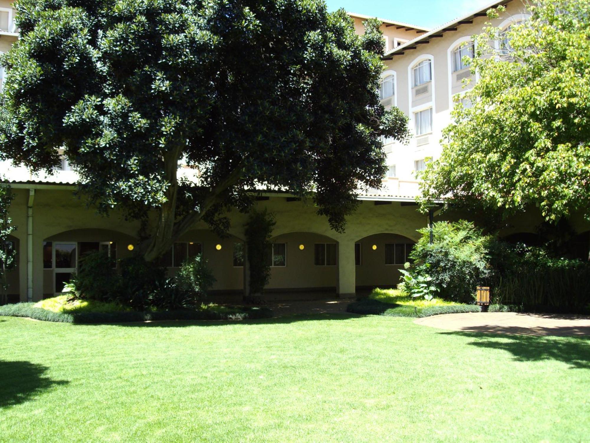 Hotel Garden Court Or Tambo International Airport à Kempton Park Extérieur photo