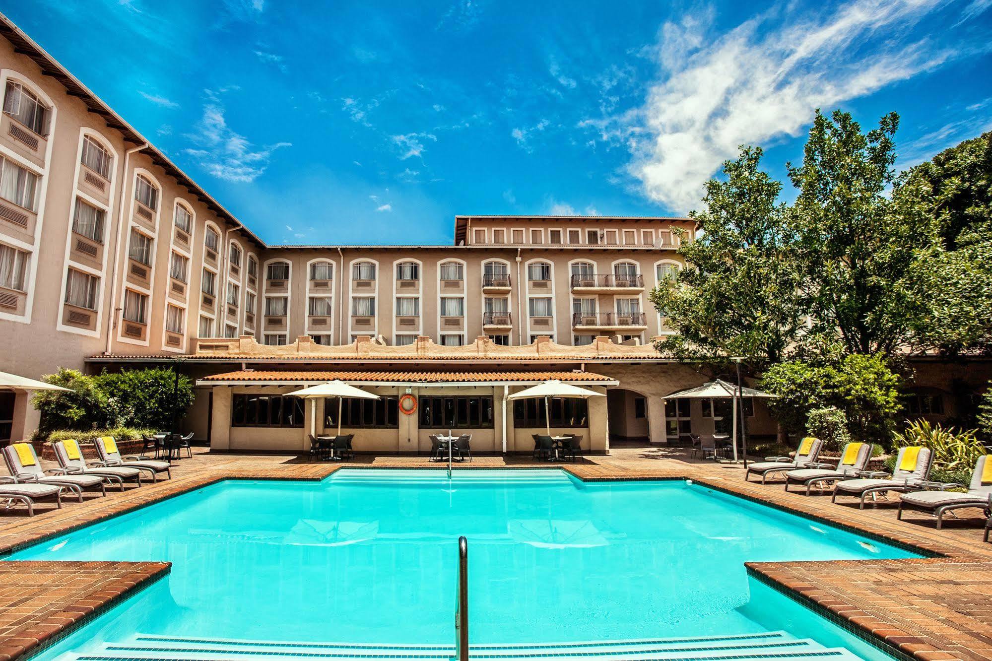 Hotel Garden Court Or Tambo International Airport à Kempton Park Extérieur photo