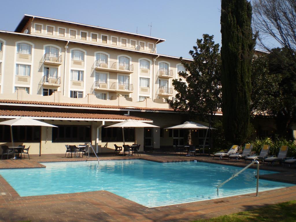 Hotel Garden Court Or Tambo International Airport à Kempton Park Extérieur photo